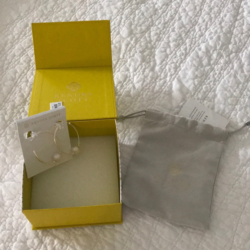 Brand New in Box Kendra Scott Earrings